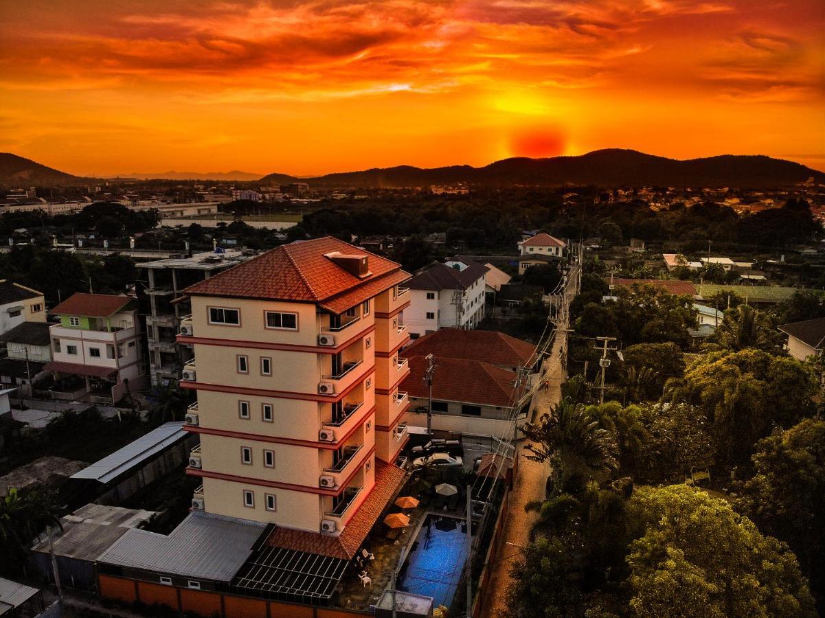 Sky Villa Hua Hin Guesthouse - Adults-Only Exterior foto